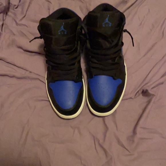 Jordan 1 mid royal /sz 10.5